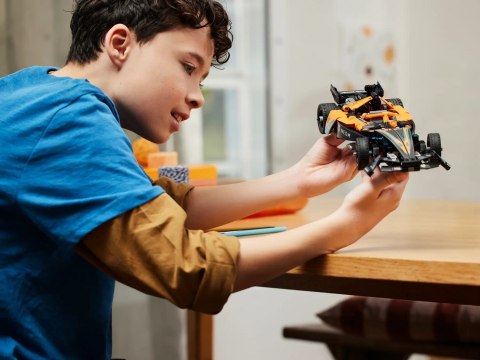 LEGO Technic 42169 NEOM McLaren Formula E Race Car LEGO Technic 42169 NEOM McLaren Formula E Race Car