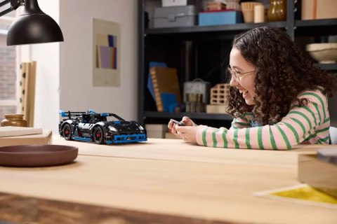 LEGO Technic 42176 Samochód wyścigowy Porsche GT4 e-Performance LEGO Technic 42176 Samochód wyścigowy Porsche GT4 e-Performance