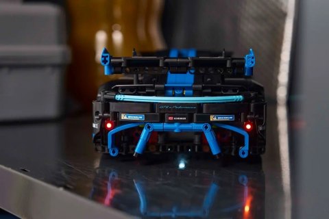 LEGO Technic 42176 Samochód wyścigowy Porsche GT4 e-Performance LEGO Technic 42176 Samochód wyścigowy Porsche GT4 e-Performance