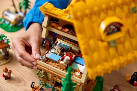 LEGO 43242 Disney Chatka Królewny Śnieżki i siedmiu krasnoludków LEGO 43242 Disney Chatka Królewny Śnieżki i siedmiu krasnoludków