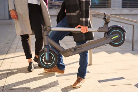 Hulajnoga elektryczna Motus Scooty 10" 2023 (WYPRZEDAŻ) Hulajnoga elektryczna Motus Scooty 10" 2023 (WYPRZEDAŻ)