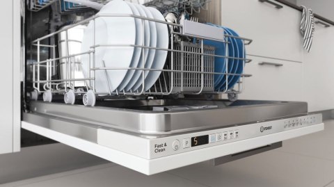 Zmywarka do zabudowy INDESIT DIO 3C24 AC E Zmywarka do zabudowy INDESIT DIO 3C24 AC E