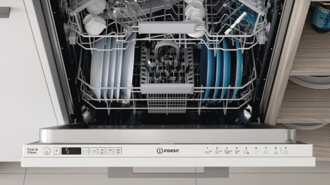 Zmywarka do zabudowy INDESIT DIO 3C24 AC E Zmywarka do zabudowy INDESIT DIO 3C24 AC E