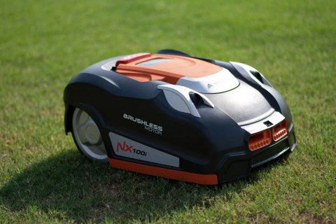Robot koszący NX 1000m+wifi YF-RNX100I YARD FORCE (WYPRZEDAŻ) Robot koszący NX 1000m+wifi YF-RNX100I YARD FORCE (WYPRZEDAŻ)