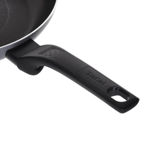 Patelnia TEFAL Easy Plus 28 cm B5690653 Patelnia TEFAL Easy Plus 28 cm B5690653