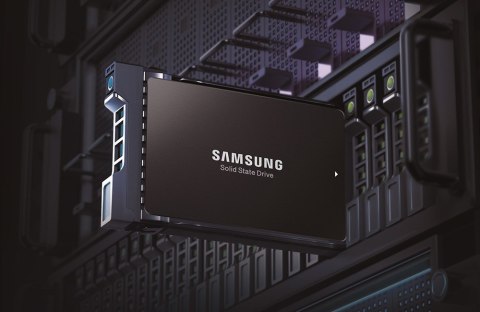 Dysk SSD Samsung PM9A3 960GB U.2 NVMe Gen4 MZQL2960HCJR-00W07 (DWPD 1) Dysk SSD Samsung PM9A3 960GB U.2 NVMe Gen4 MZQL2960HCJR-00W07 (DWPD 1)