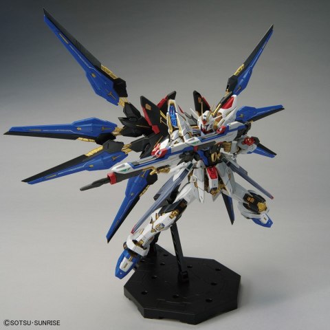 MGEX 1/100 STRIKE FREEDOM GUNDAM MGEX 1/100 STRIKE FREEDOM GUNDAM