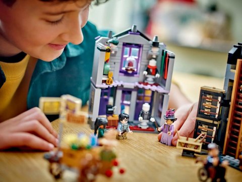 LEGO Harry Potter 76439 Sklepy Ollivandera i Madame Malkin LEGO Harry Potter 76439 Sklepy Ollivandera i Madame Malkin