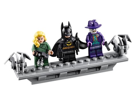 LEGO SUPER HEROES 76139 Batman 1989 Batmobile LEGO SUPER HEROES 76139 Batman 1989 Batmobile