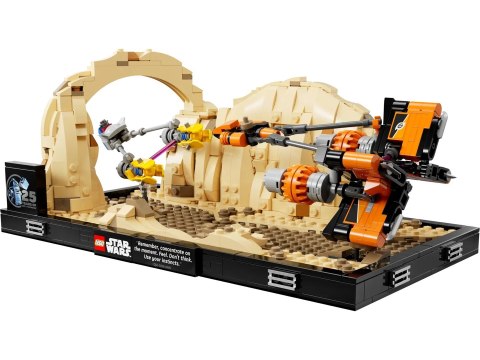 LEGO Star Wars 75380 Diorama: Wyścig ścigaczy w Mos Espa LEGO Star Wars 75380 Diorama: Wyścig ścigaczy w Mos Espa