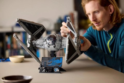 LEGO Star Wars 75382 TIE Interceptor LEGO Star Wars 75382 TIE Interceptor