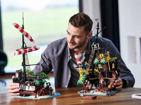 LEGO Ideas 21322 Piraci z Zatoki Barakud LEGO Ideas 21322 Piraci z Zatoki Barakud