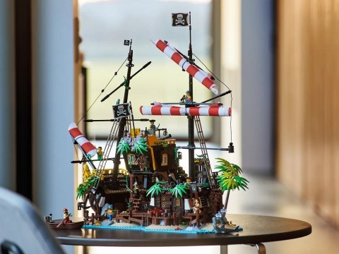 LEGO Ideas 21322 Piraci z Zatoki Barakud LEGO Ideas 21322 Piraci z Zatoki Barakud