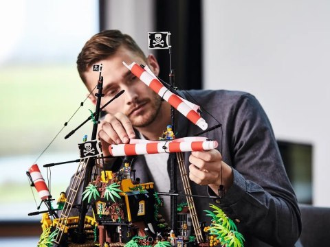 LEGO Ideas 21322 Piraci z Zatoki Barakud LEGO Ideas 21322 Piraci z Zatoki Barakud