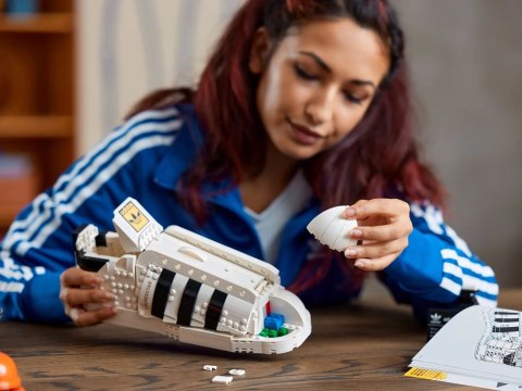 LEGO Icons 10282 But adidas Originals Superstar LEGO Icons 10282 But adidas Originals Superstar