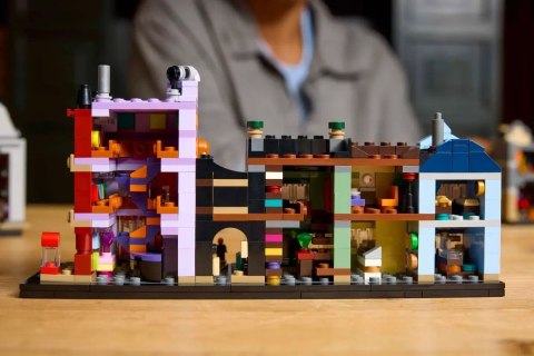 LEGO HARRY POTTER 76444 Magiczne sklepy na Ulicy Pokątnej LEGO HARRY POTTER 76444 Magiczne sklepy na Ulicy Pokątnej