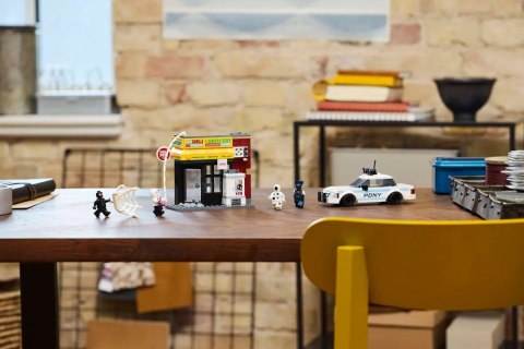 LEGO MARVEL SUPER HEROES 76311 Miles Morales kontra Spot LEGO MARVEL SUPER HEROES 76311 Miles Morales kontra Spot