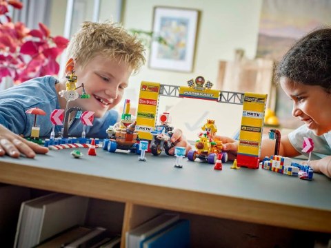 LEGO SUPER MARIO 72036 Zestaw Baby Peach i Grand Prix LEGO SUPER MARIO 72036 Zestaw Baby Peach i Grand Prix