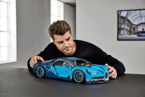 LEGO Technic 42083 Bugatti Chiron LEGO Technic 42083 Bugatti Chiron