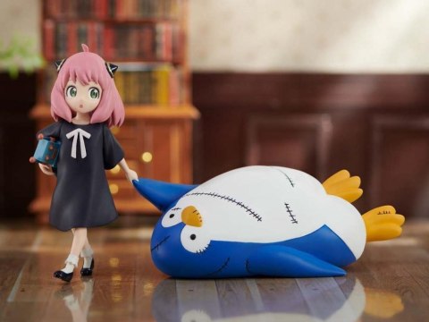 BANPRESTO SPYxFAMILY BREAK TIME COLLECTION - ANYA FORGER & PENGUIN BANPRESTO SPYxFAMILY BREAK TIME COLLECTION - ANYA FORGER & PENGUIN