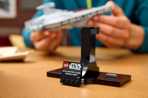LEGO STAR WARS 75404 Krążownik szturmowy typu Acclamator LEGO STAR WARS 75404 Krążownik szturmowy typu Acclamator