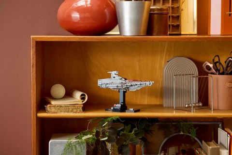 LEGO STAR WARS 75404 Krążownik szturmowy typu Acclamator LEGO STAR WARS 75404 Krążownik szturmowy typu Acclamator