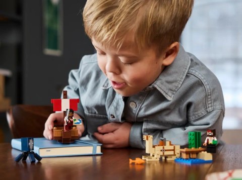 LEGO Minecraft 21259 Rejs statkiem pirackim LEGO Minecraft 21259 Rejs statkiem pirackim