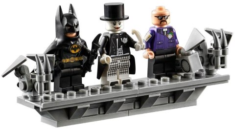 LEGO 76161 DC Super Heroes Batwing z 1989 roku LEGO 76161 DC Super Heroes Batwing z 1989 roku