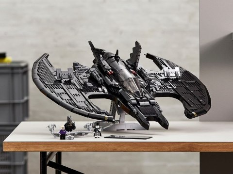 LEGO 76161 DC Super Heroes Batwing z 1989 roku LEGO 76161 DC Super Heroes Batwing z 1989 roku
