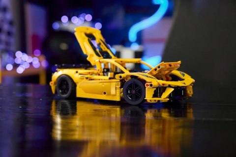 LEGO TECHNIC 42205 Chevrolet Corvette Stingray LEGO TECHNIC 42205 Chevrolet Corvette Stingray