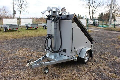 MOBILNEMASZTY.PL Przyczepa do monitoringu PV3 z zabudową z systemem na fotowoltaikę