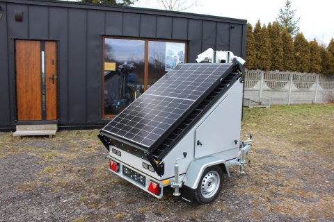 MOBILNEMASZTY.PL Przyczepa do monitoringu PV3