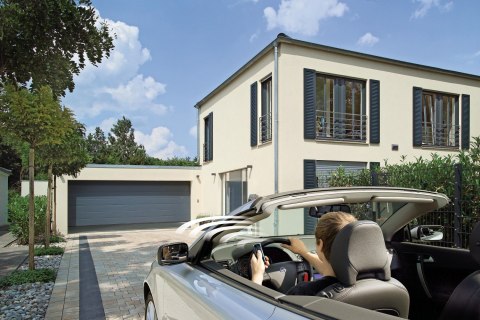 HORMANN Brama garażowa segmentowa Renomatic/Hormann z napędem ProLift500-2 i szyną FS30 - przetłoczenia M Woodgrain. Wymiar 2500x2250mm.