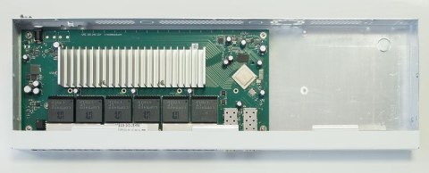 MIKROTIK MIKROTIK ROUTERBOARD CRS326-24G-2S+RM