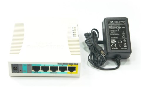 MIKROTIK MIKROTIK ROUTERBOARD RB951Ui-2HnD